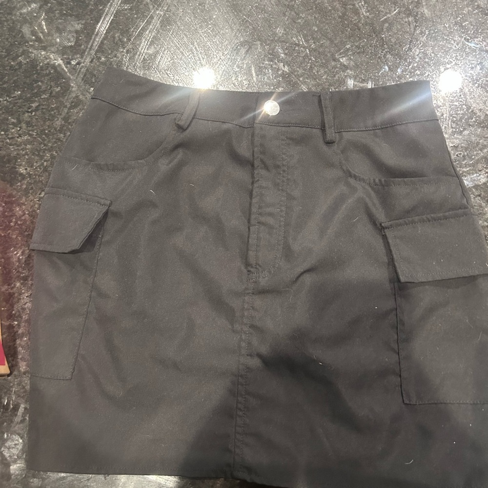 SHEIN Black Mini Skirt with Pockets
